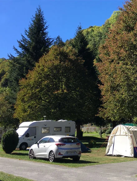 Camping et emplacements en pleine nature dans les Pyrénées